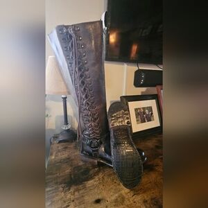 Bed Stu Burnley boots